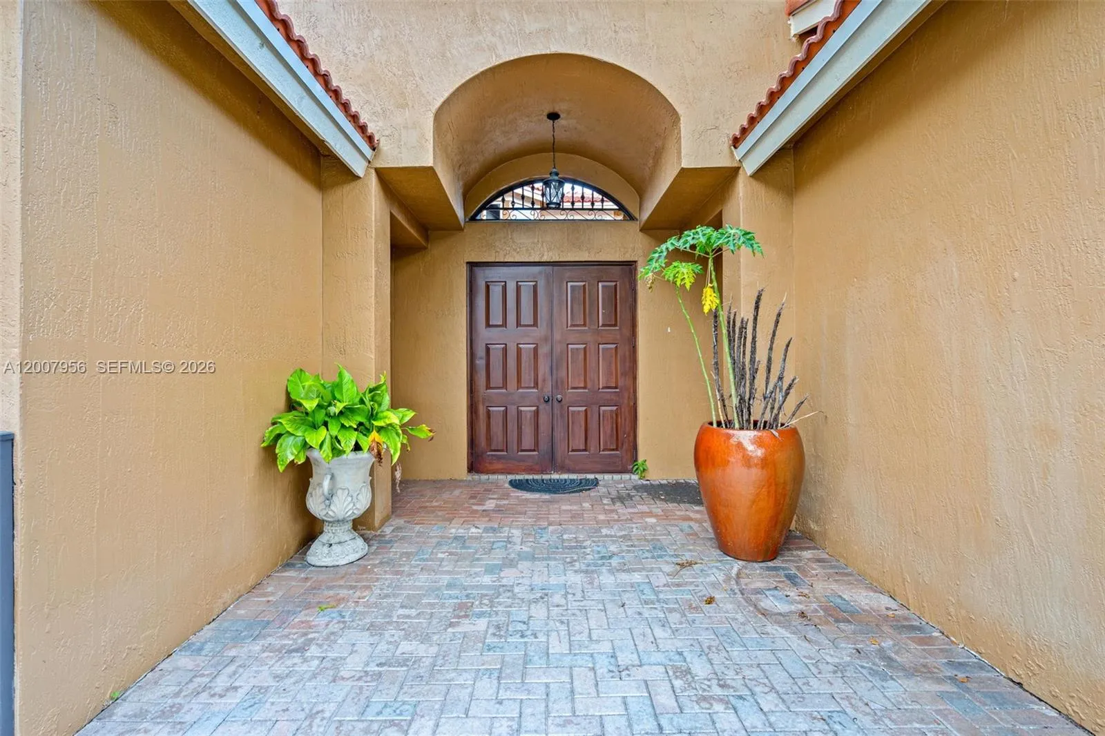 16403 Diamond Head Dr, Weston FL 33331