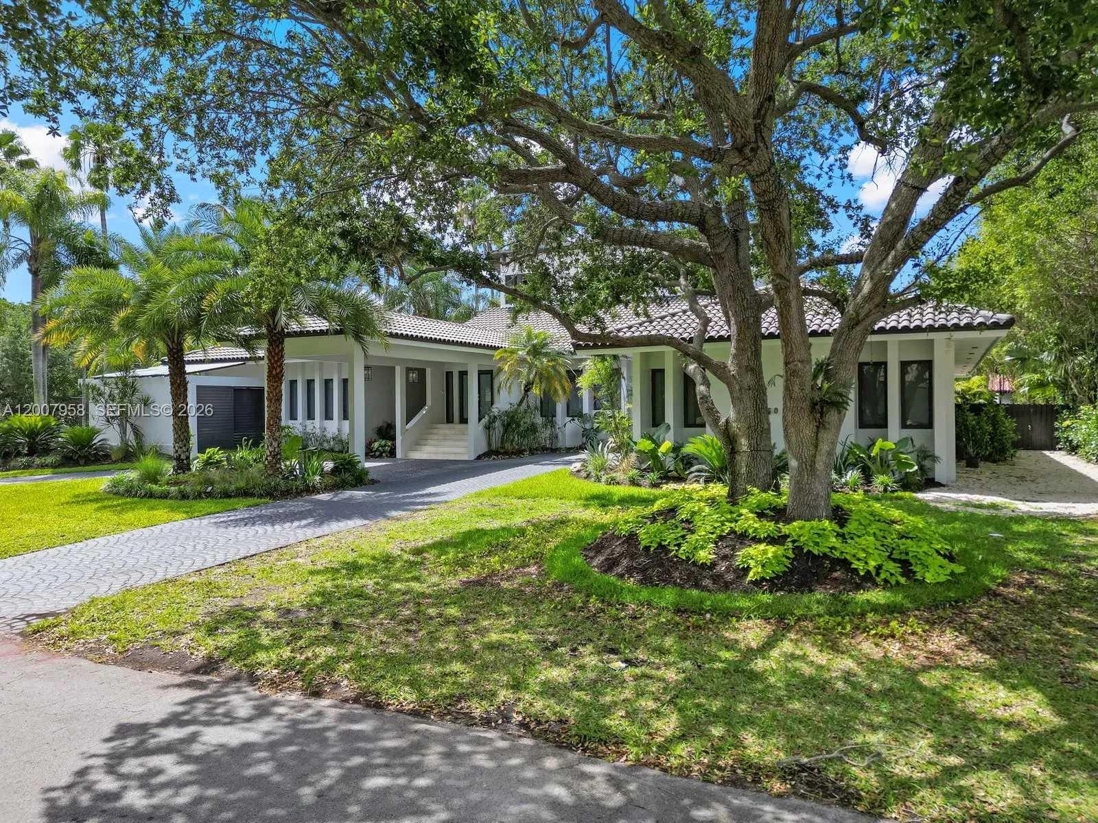 7460 SW 179th St, Palmetto Bay FL 33157