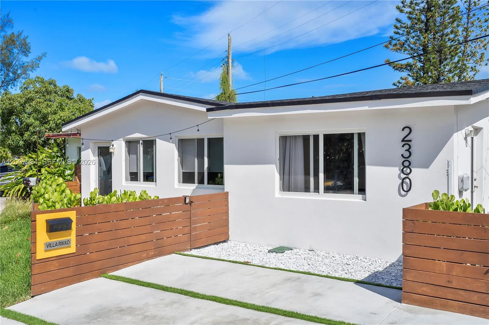 2380 NE 137th St, North Miami Beach FL 33181