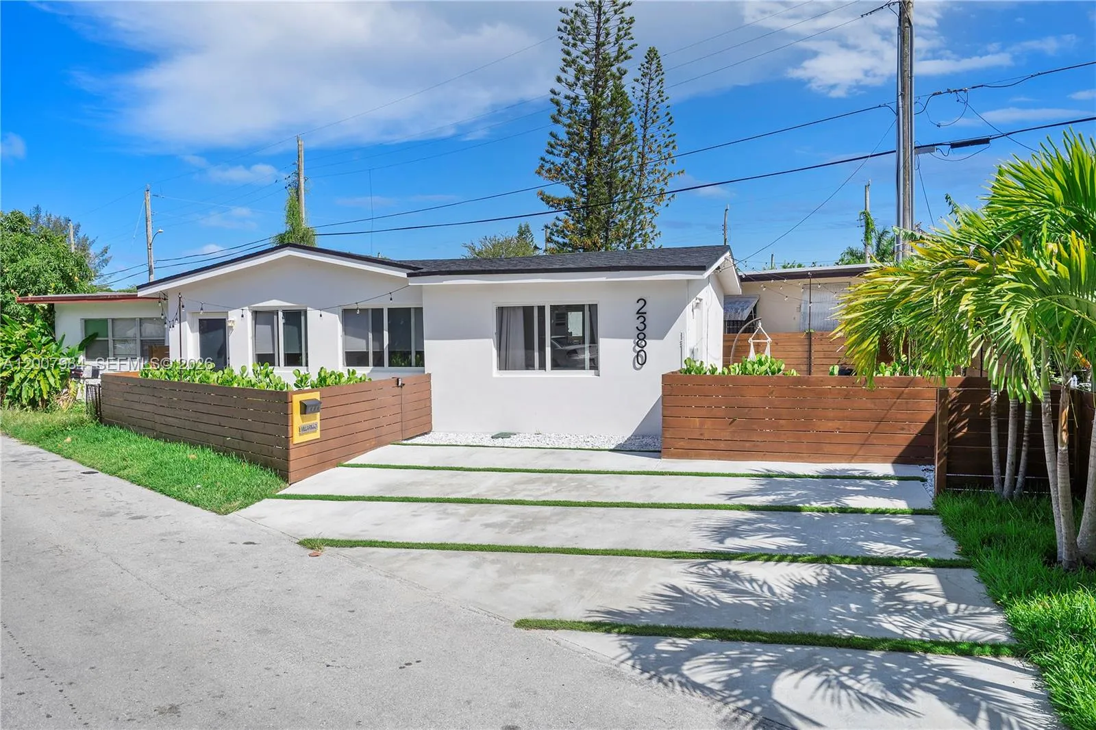 2380 NE 137th St, North Miami Beach FL 33181