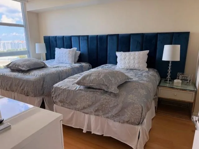 3370 Hidden Bay Dr # 1213, Aventura FL 33180