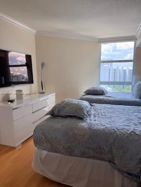 3370 Hidden Bay Dr # 1213, Aventura FL 33180