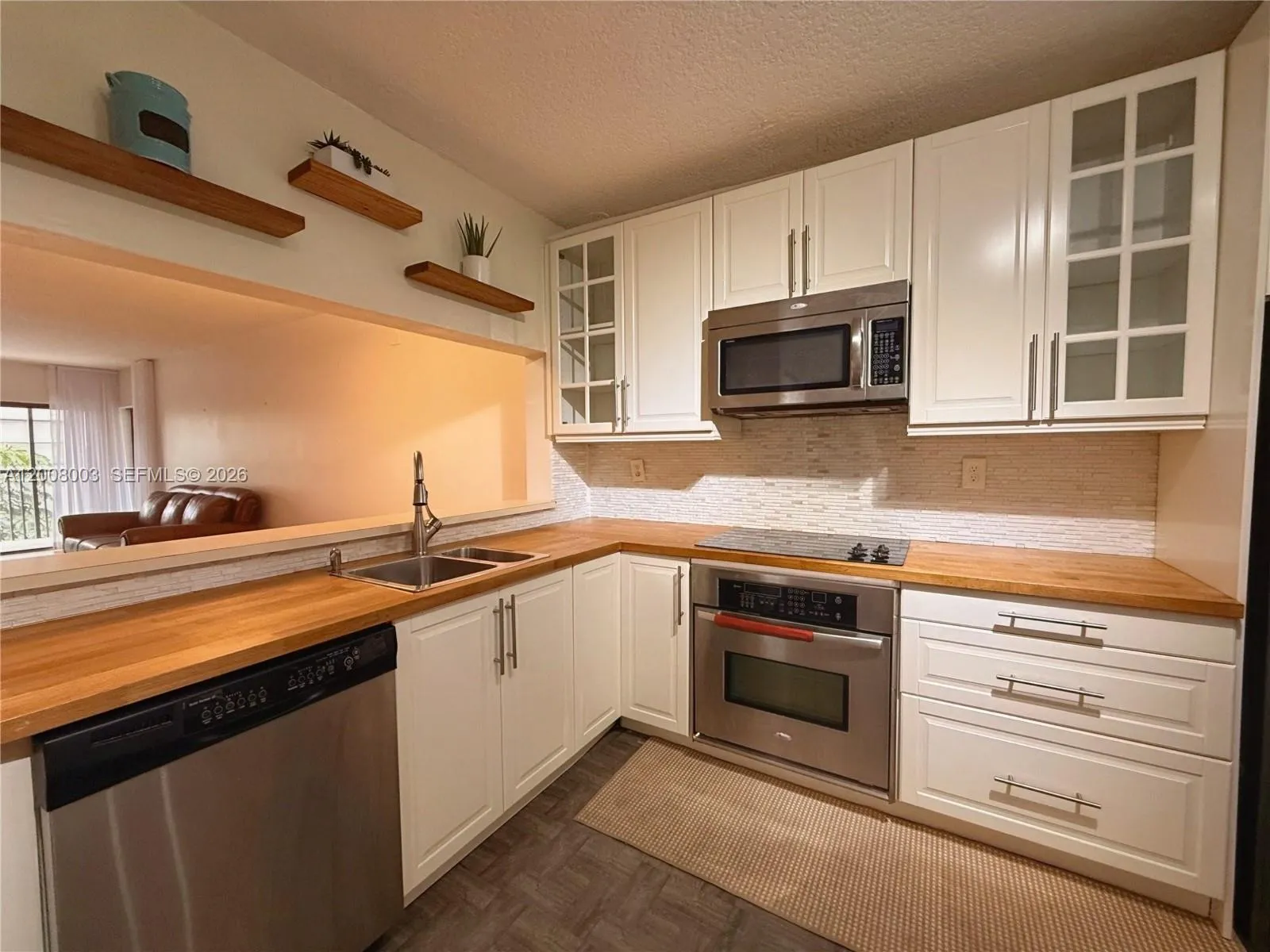 511 Ives Dairy Rd # 6, Miami FL 33179