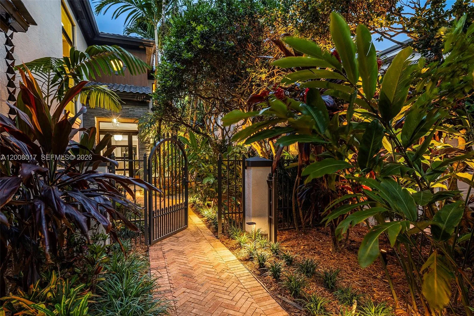 7291 SW 47th Ct, Miami FL 33143