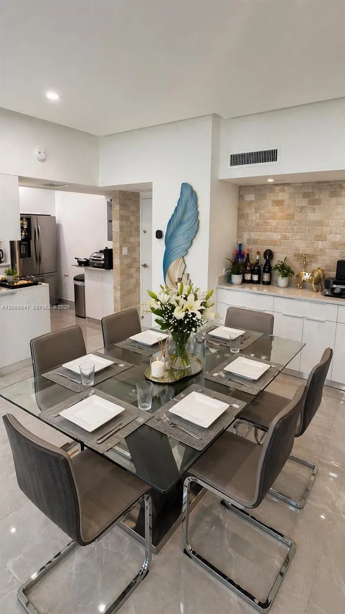 3731 N Country Club Dr # 24, Aventura FL 33180