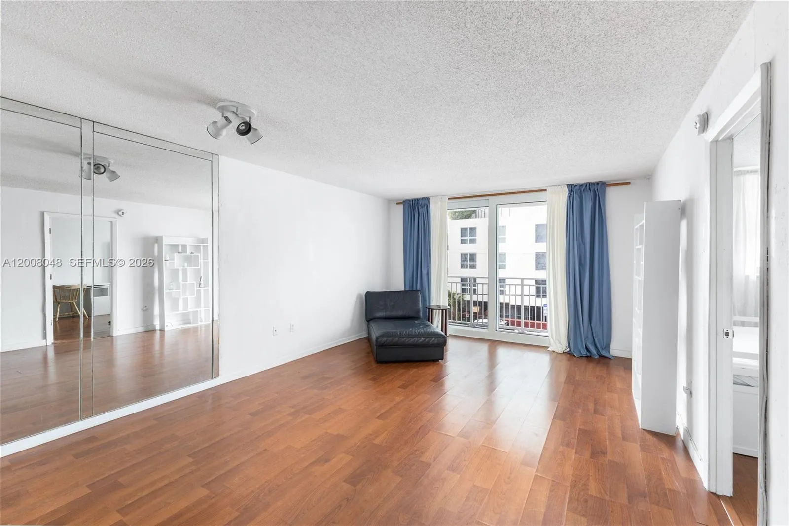 345 Ocean Dr # 304, Miami Beach FL 33139