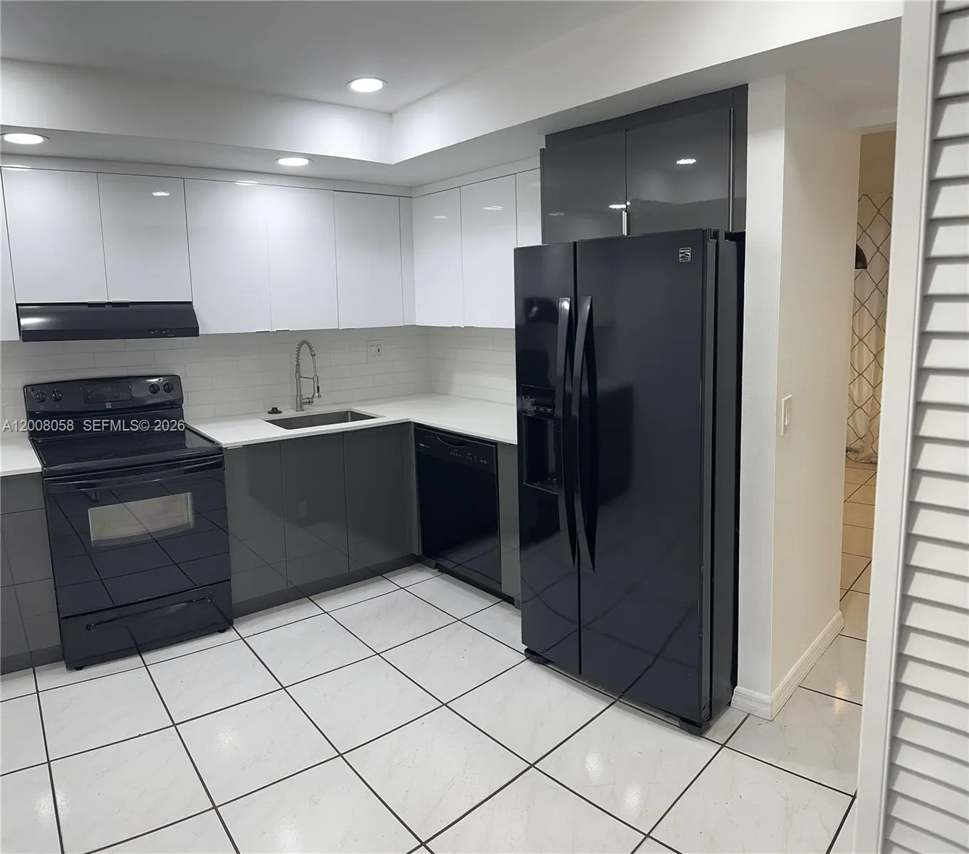 40 Chestnut Cir, Cooper City FL 33026