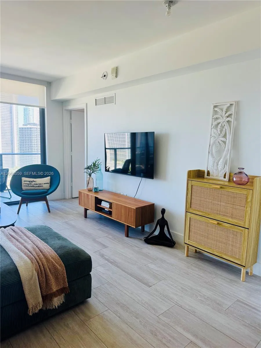 121 NE 34th St # 2705, Miami FL 33137