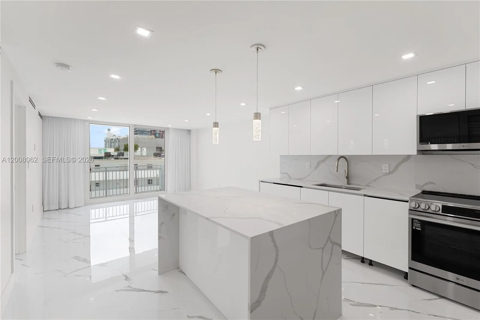 345 Ocean Dr # 708, Miami Beach FL 33139