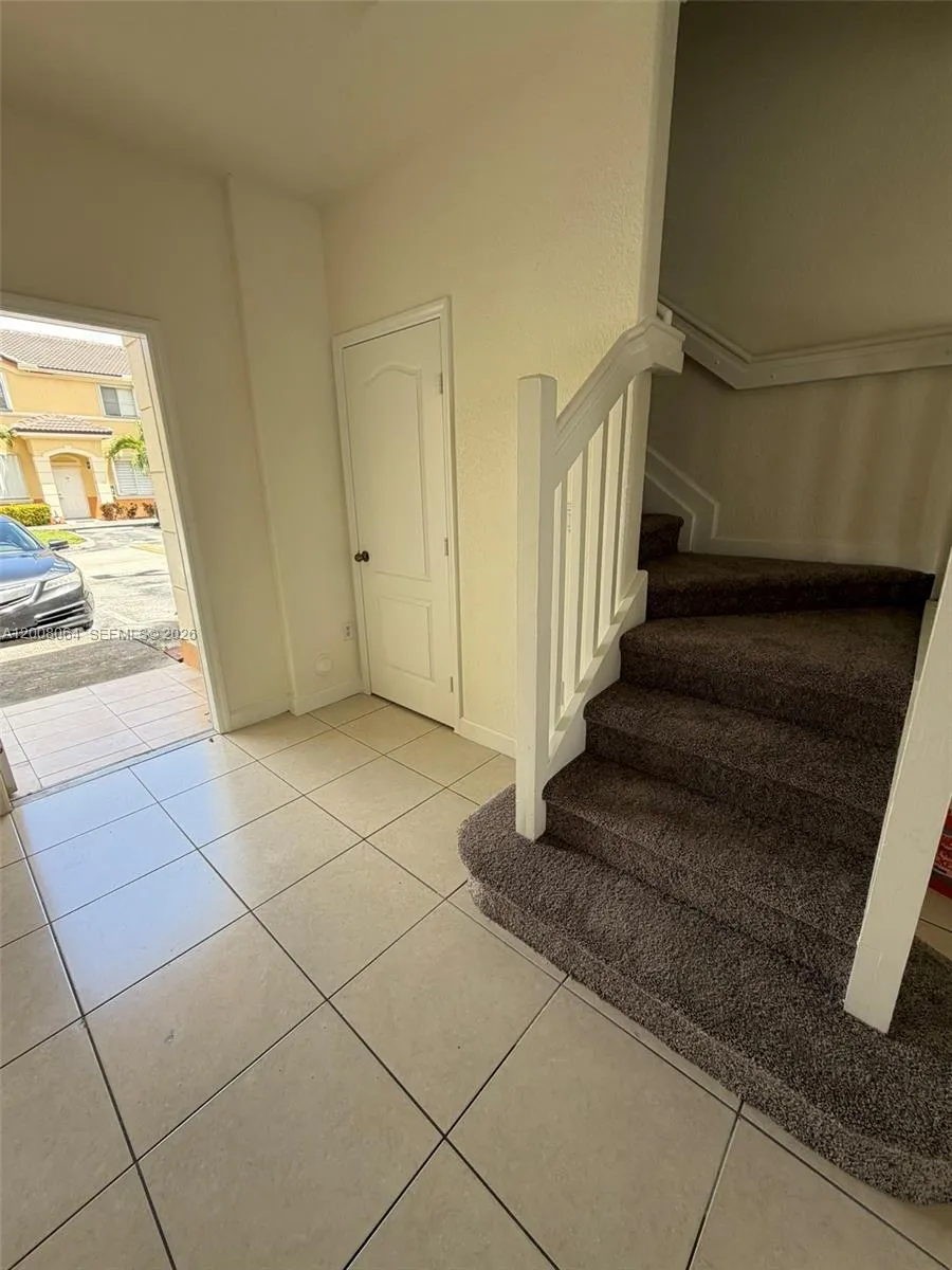 6940 NW 177th St # P104, Hialeah FL 33015