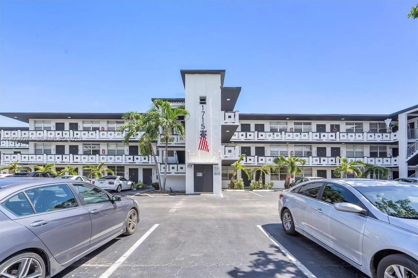 1715 N 16th Ave # 102, Hollywood FL 33020