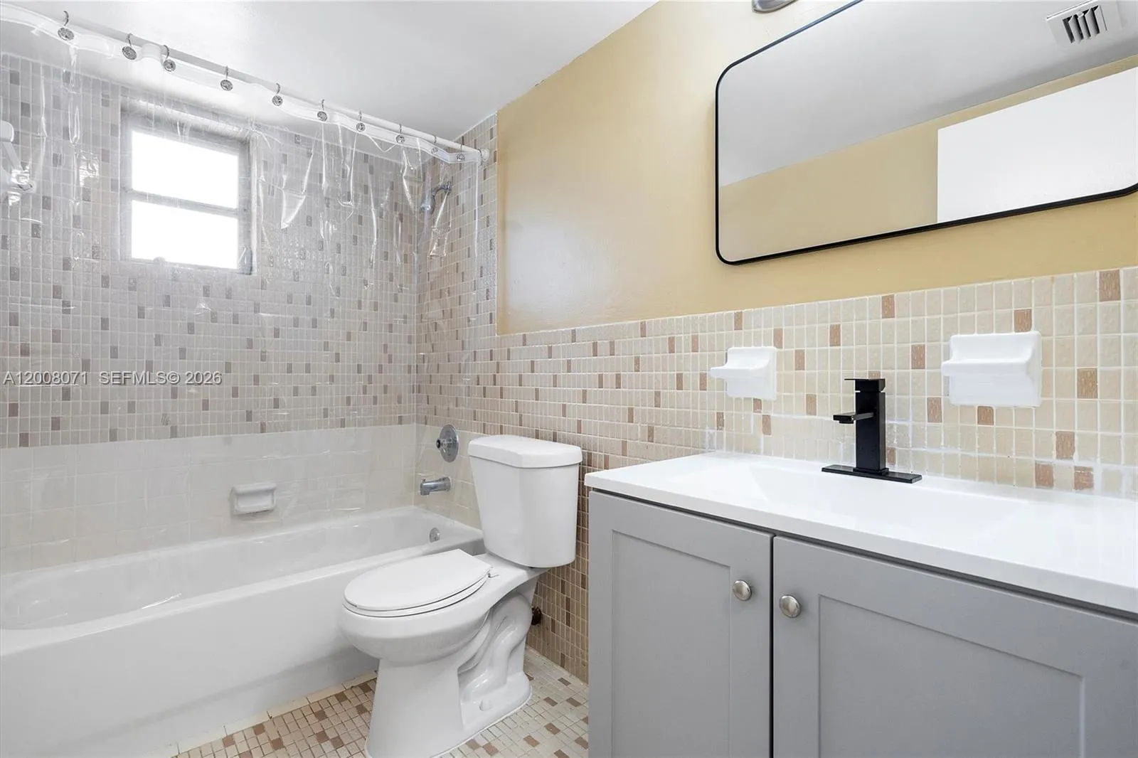 1715 N 16th Ave # 102, Hollywood FL 33020