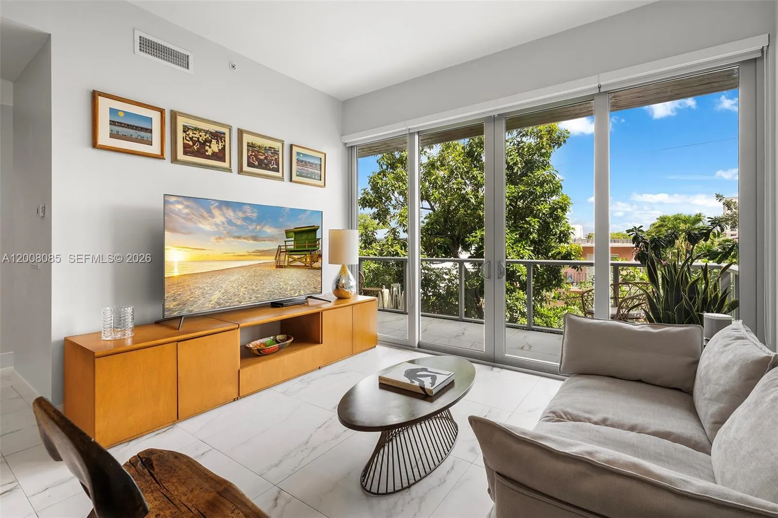 545 SW 11th St # 208, Miami FL 33129