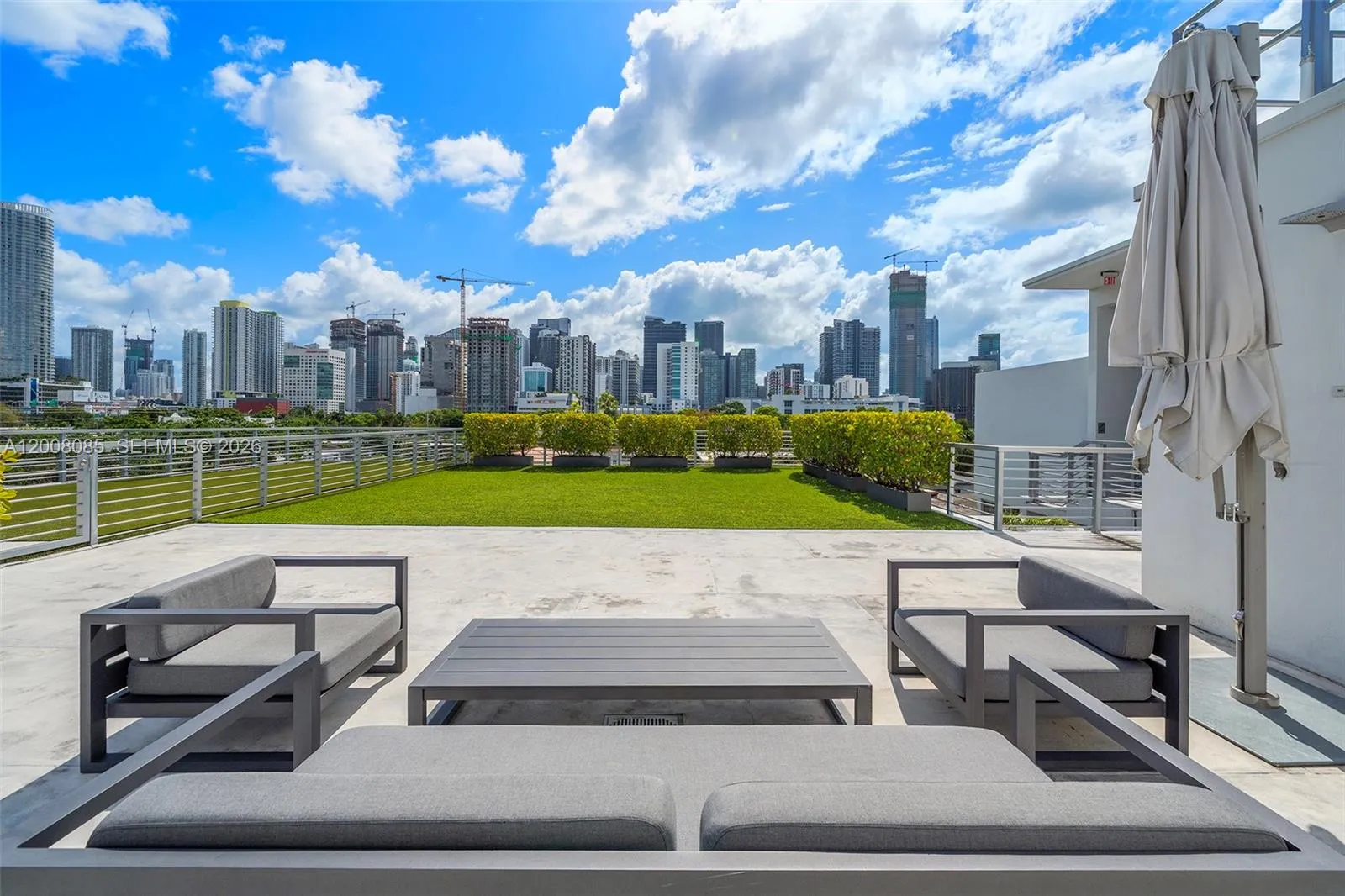 545 SW 11th St # 208, Miami FL 33129