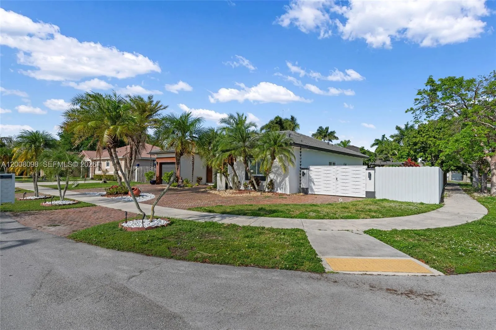711 SE 14th Ave, Homestead FL 33033