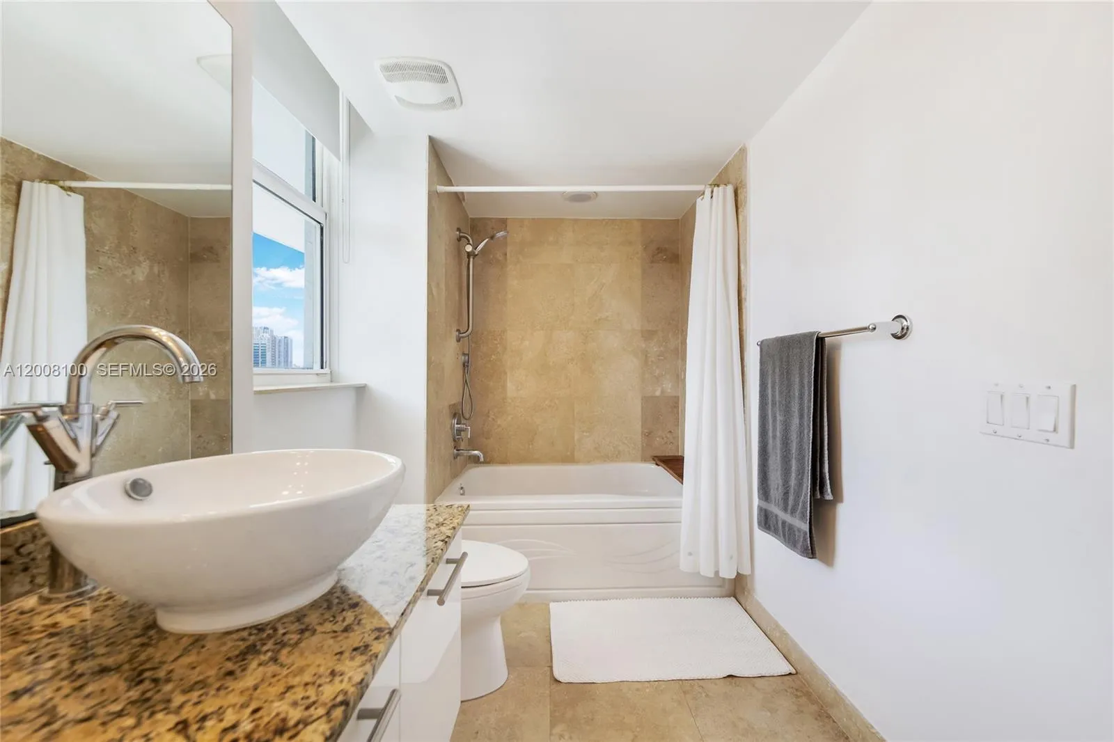 41 SE 5th St # 504, Miami FL 33131