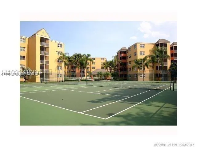 8363 Lake Dr # 102, Doral FL 33166