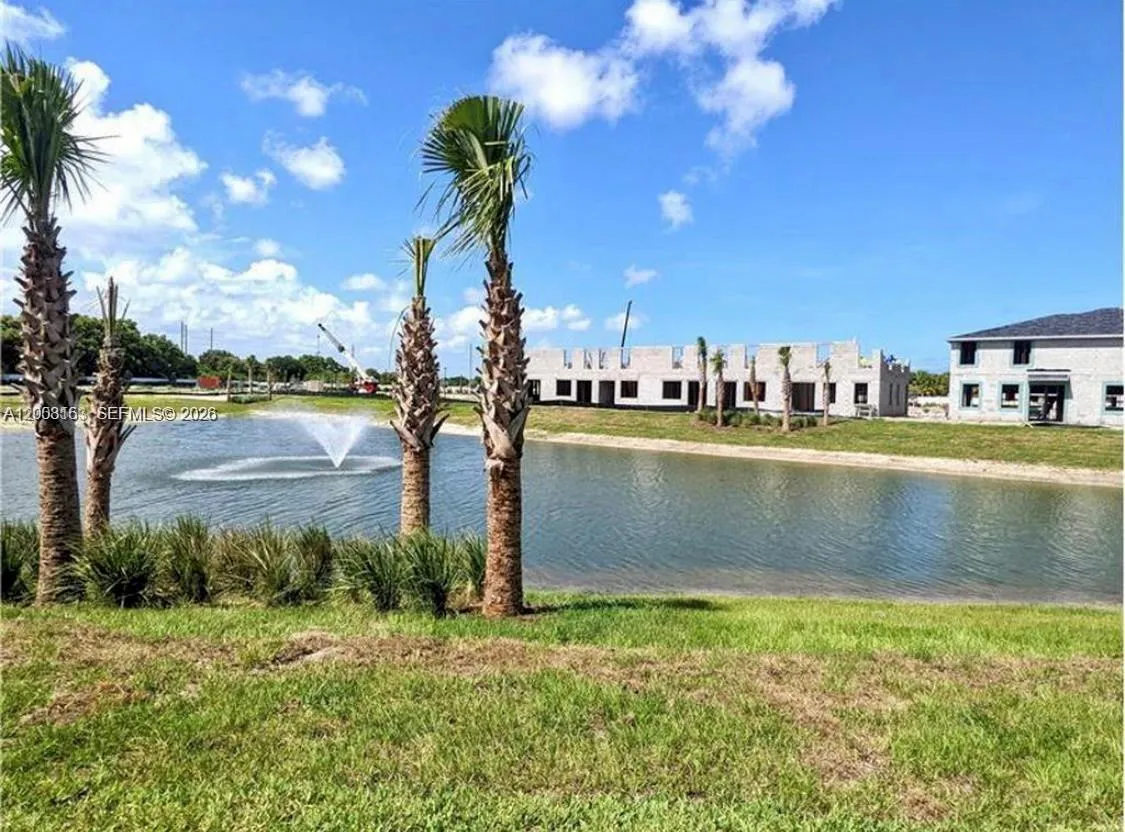 5629 Mentmore Dr, Mangonia Park FL 33407