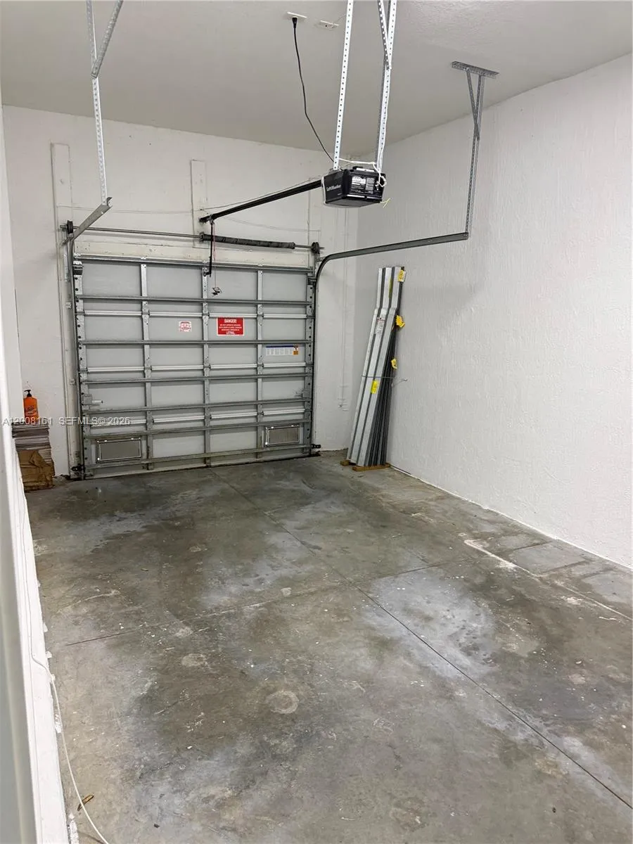 731 SW 11th St, Florida City FL 33034