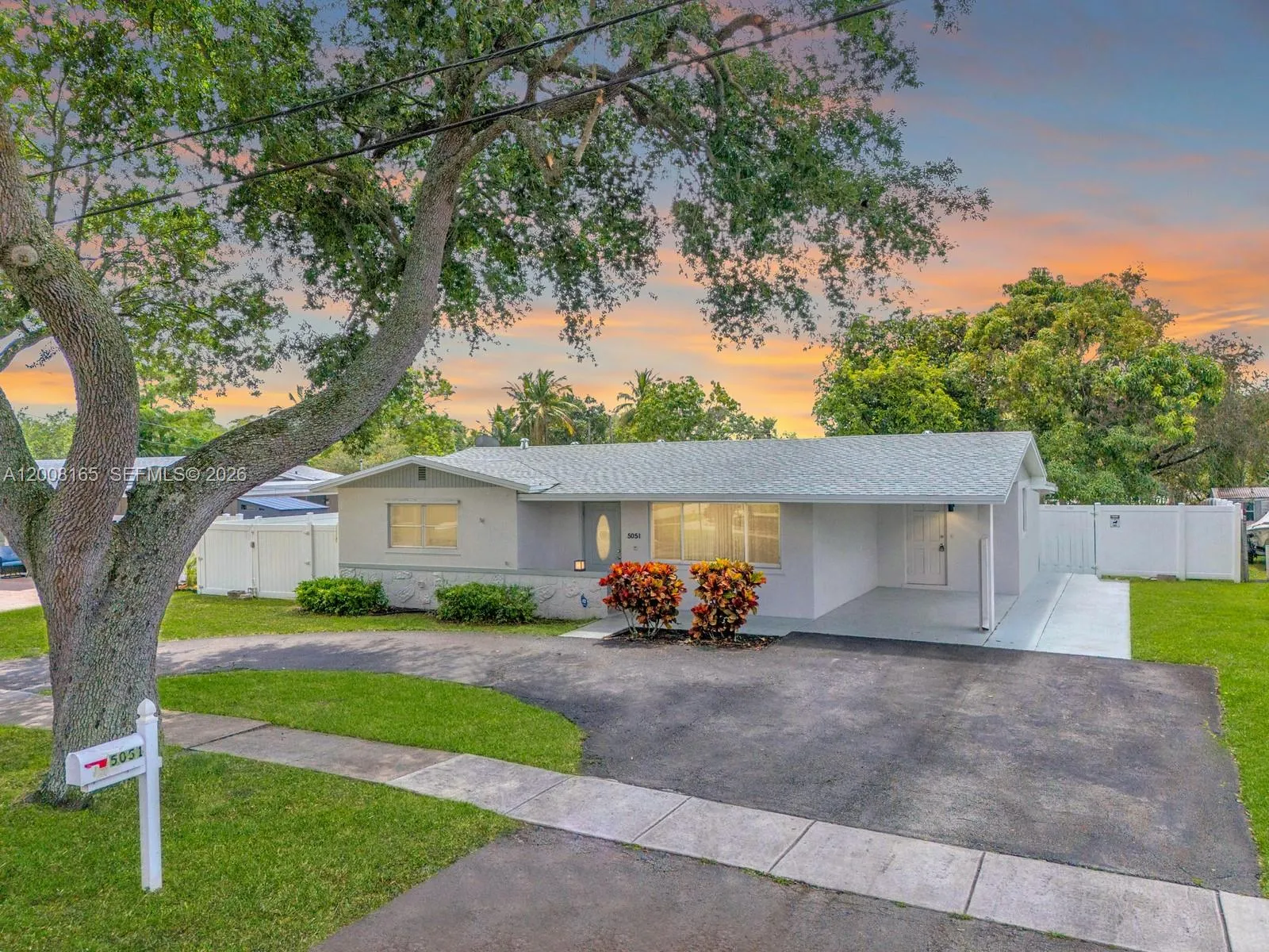 5051 SW 93rd Ave, Cooper City FL 33328