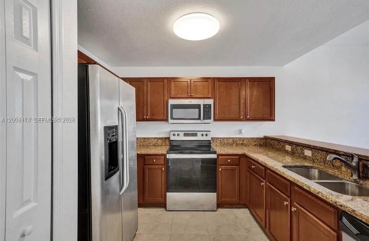 11401 NW 89th St # 213, Doral FL 33178