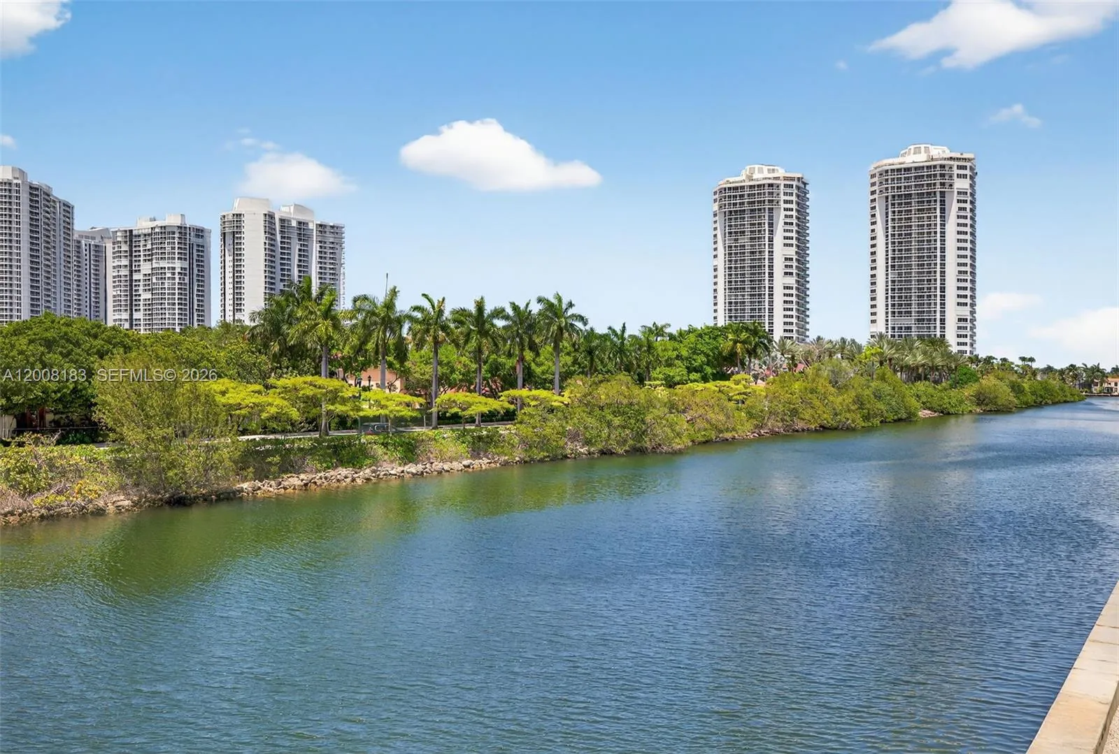 3675 N Country Club Dr # 410, Aventura FL 33180