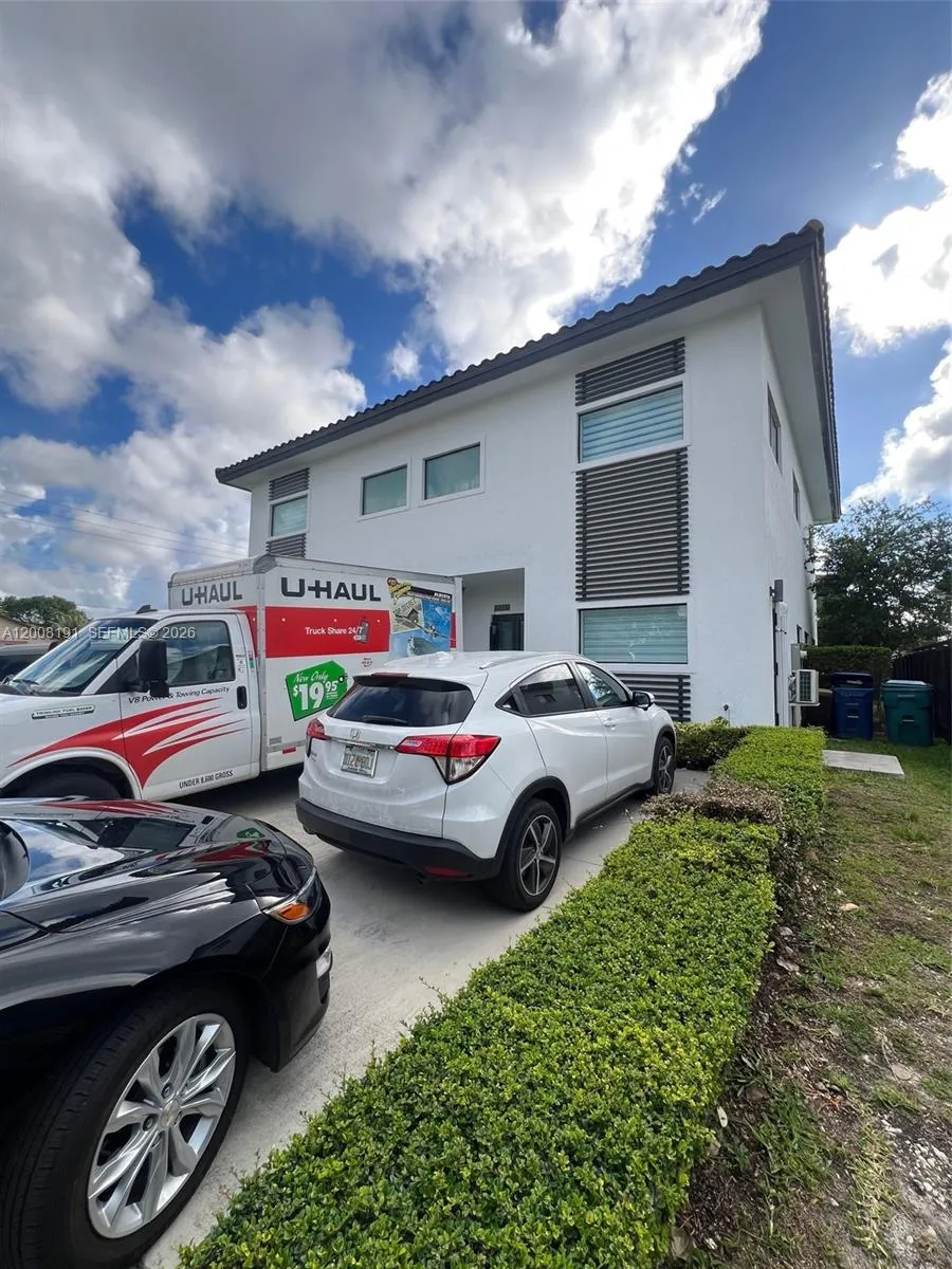 20007 SW 122nd Ct # 20007B, Miami FL 33177