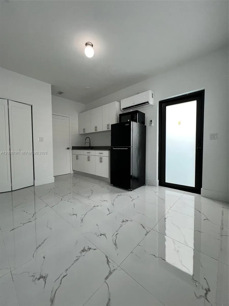 20007 SW 122nd Ct # 20007B, Miami FL 33177