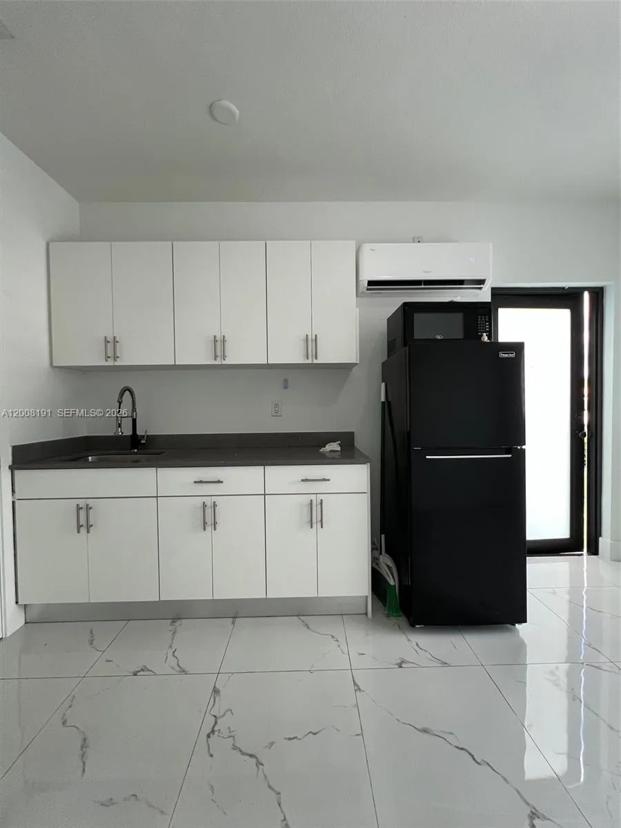 20007 SW 122nd Ct # 20007B, Miami FL 33177