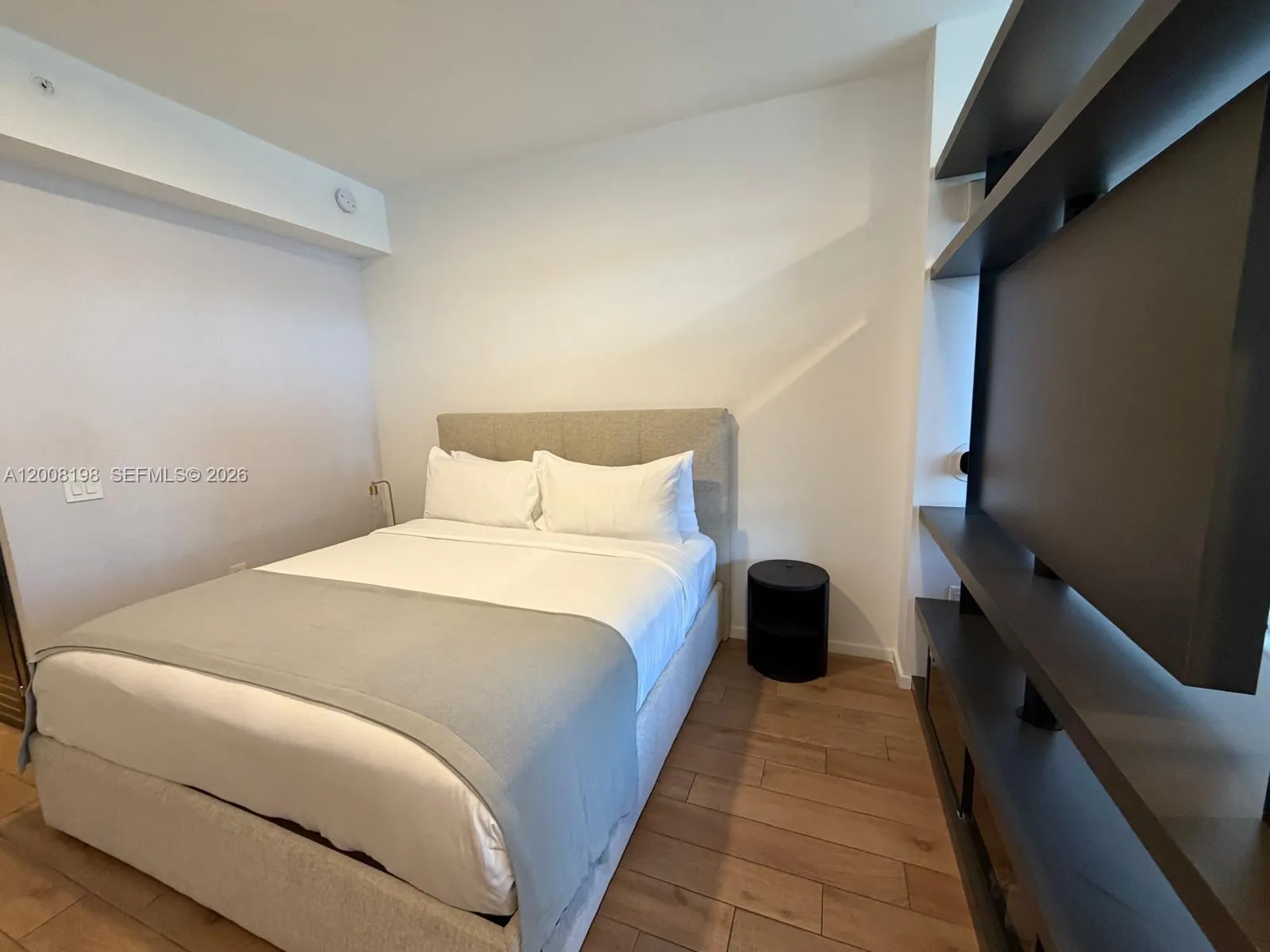 398 NE 5th St # 4216, Miami FL 33132