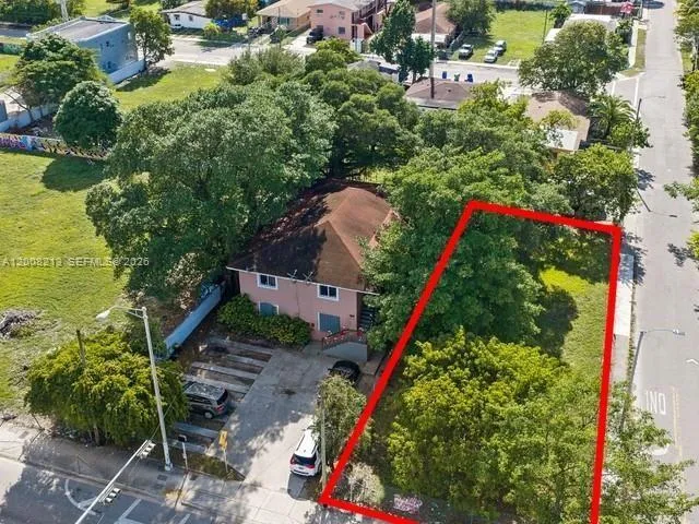 796 NW 36th St, Miami FL 33127