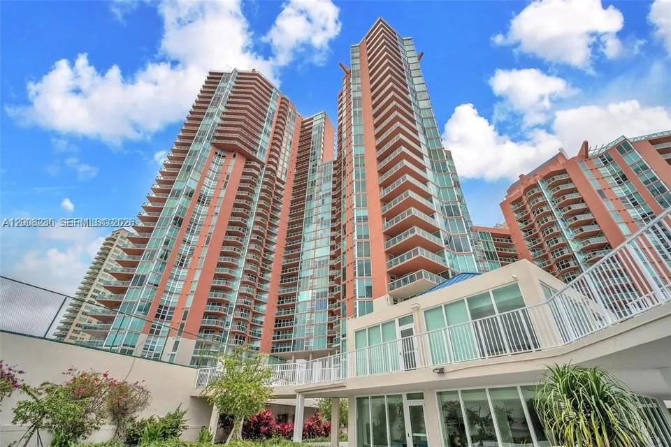 3370 Hidden Bay Dr # 2415, Aventura FL 33180