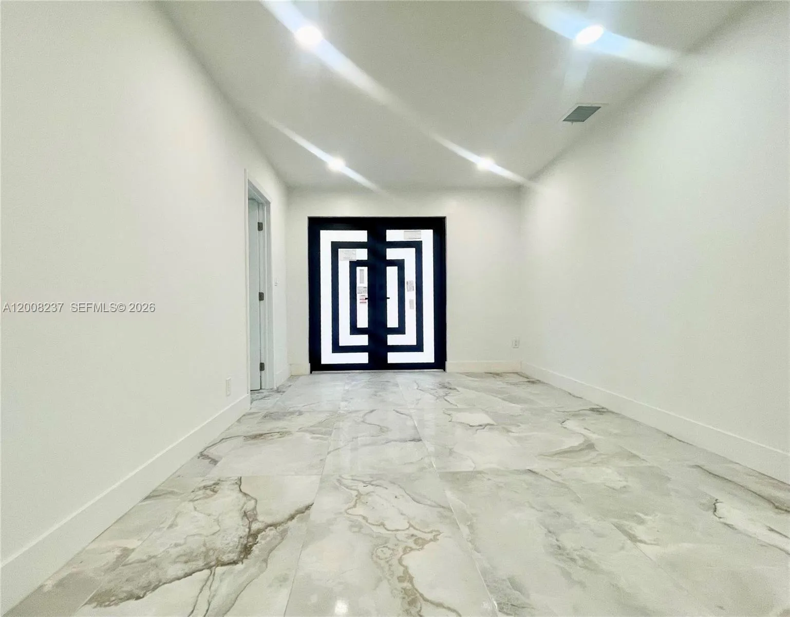 1649 NE 8th Ave, Fort Lauderdale FL 33305