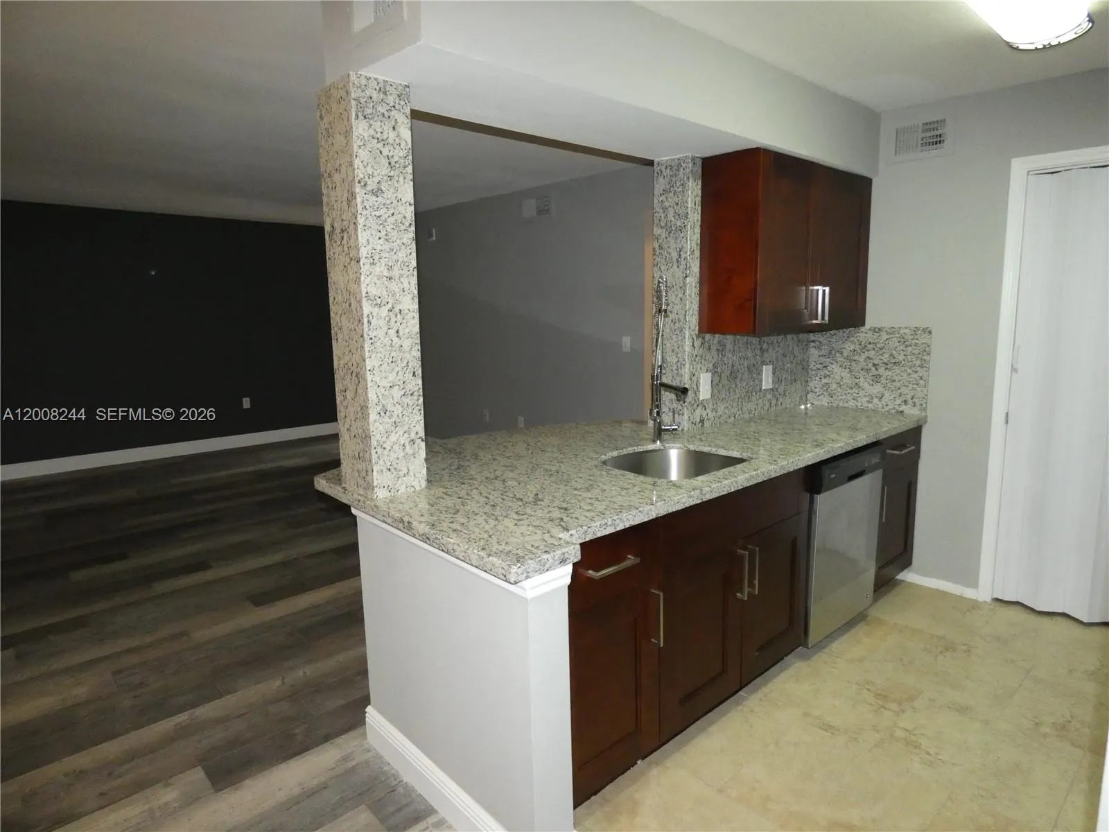 2420 NW 33rd St # 1004, Oakland Park FL 33309