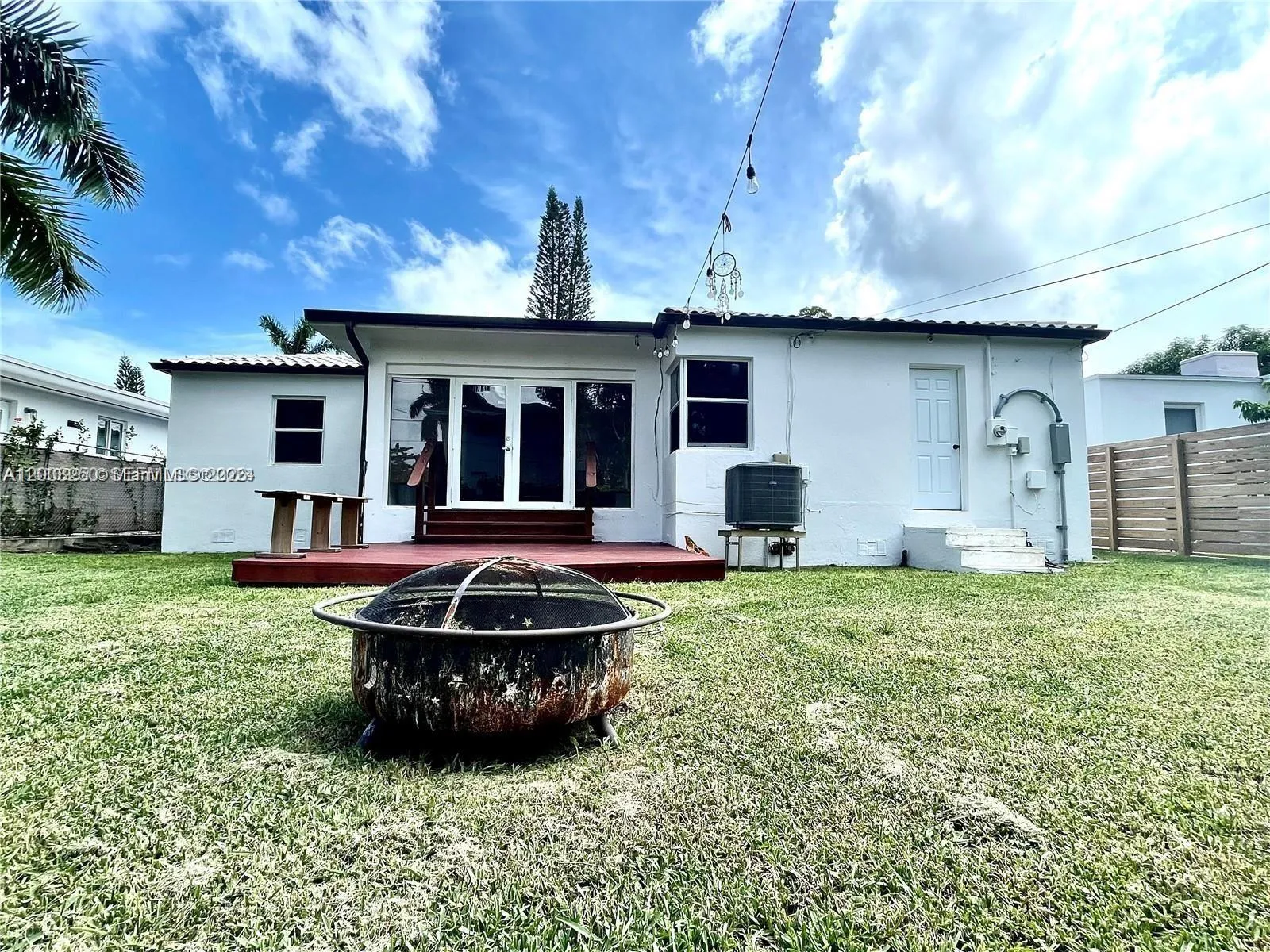 931 NE 81st St, Miami FL 33138