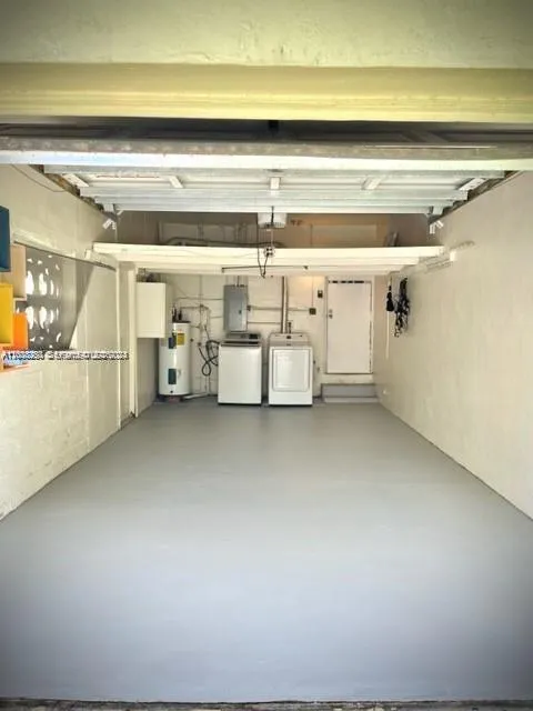 931 NE 81st St, Miami FL 33138