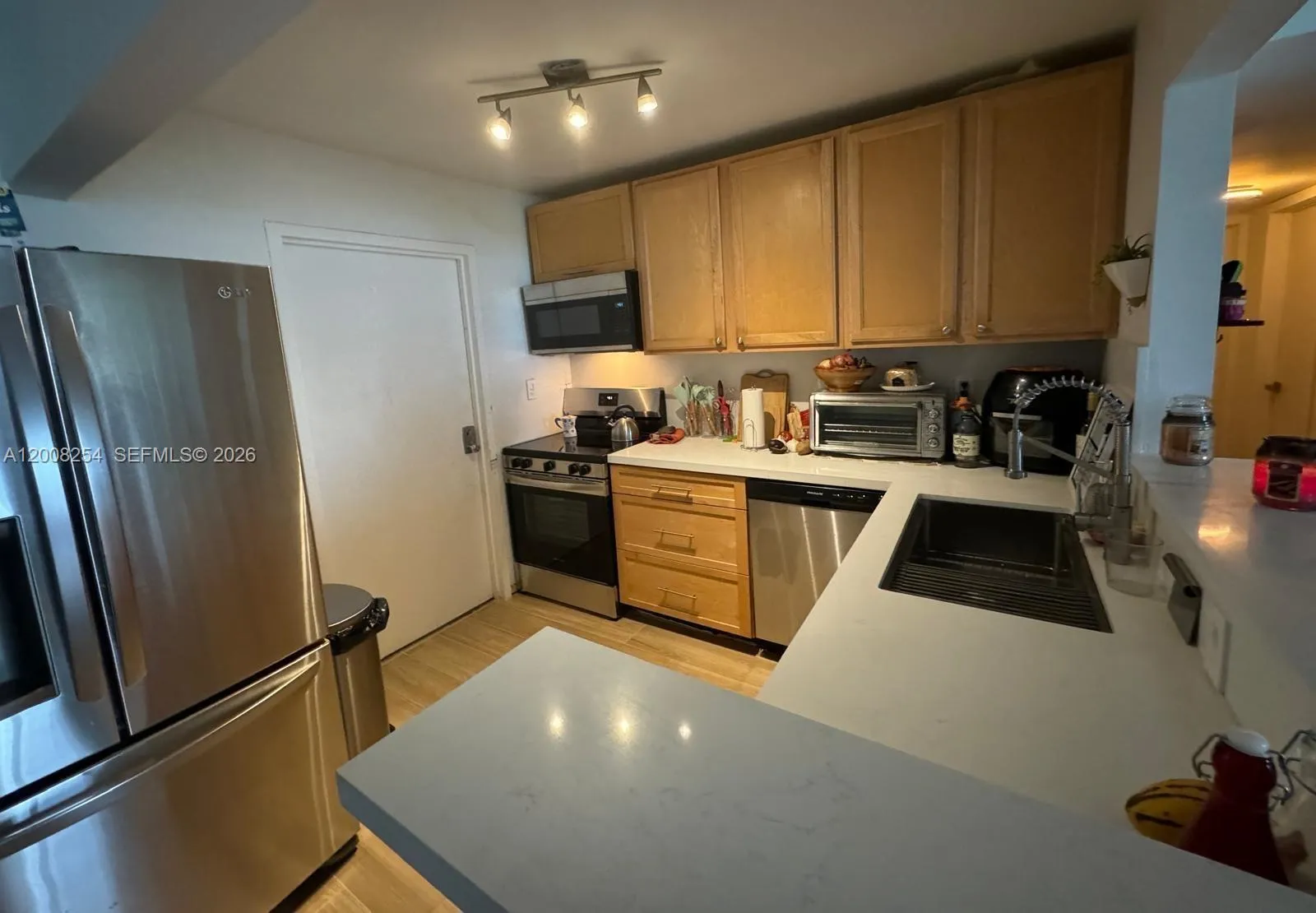 9020 NE 8th Ave # 1D, Miami Shores FL 33138