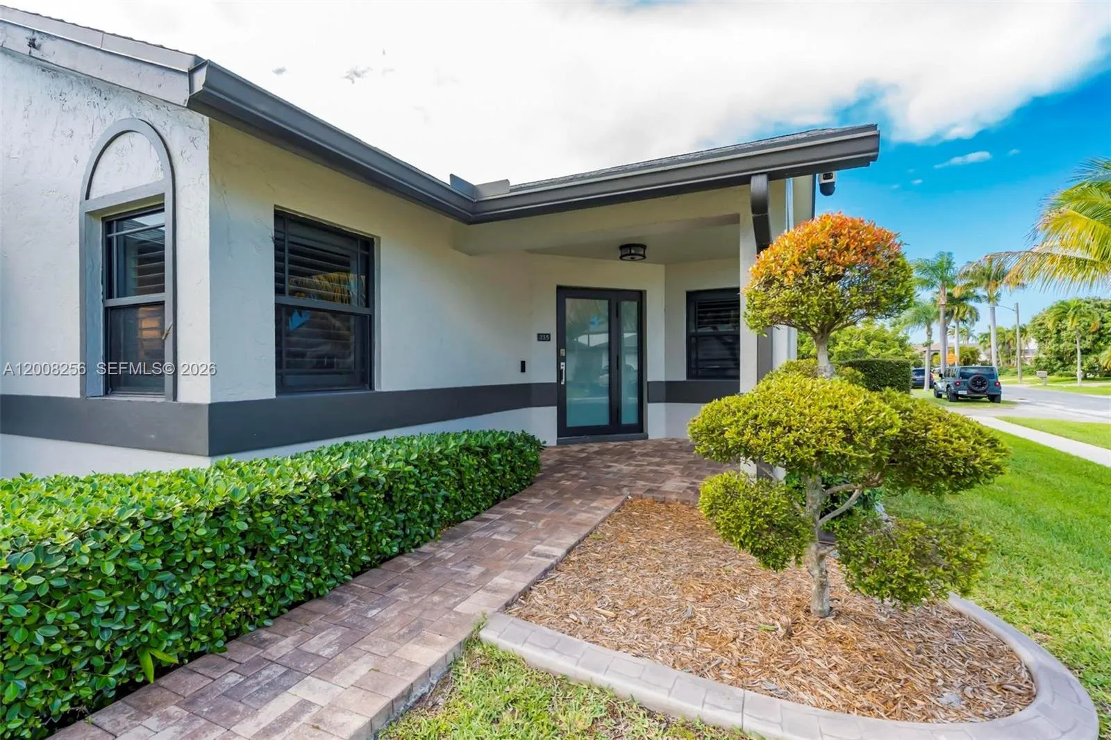 235 SE 9th St, Dania Beach FL 33004