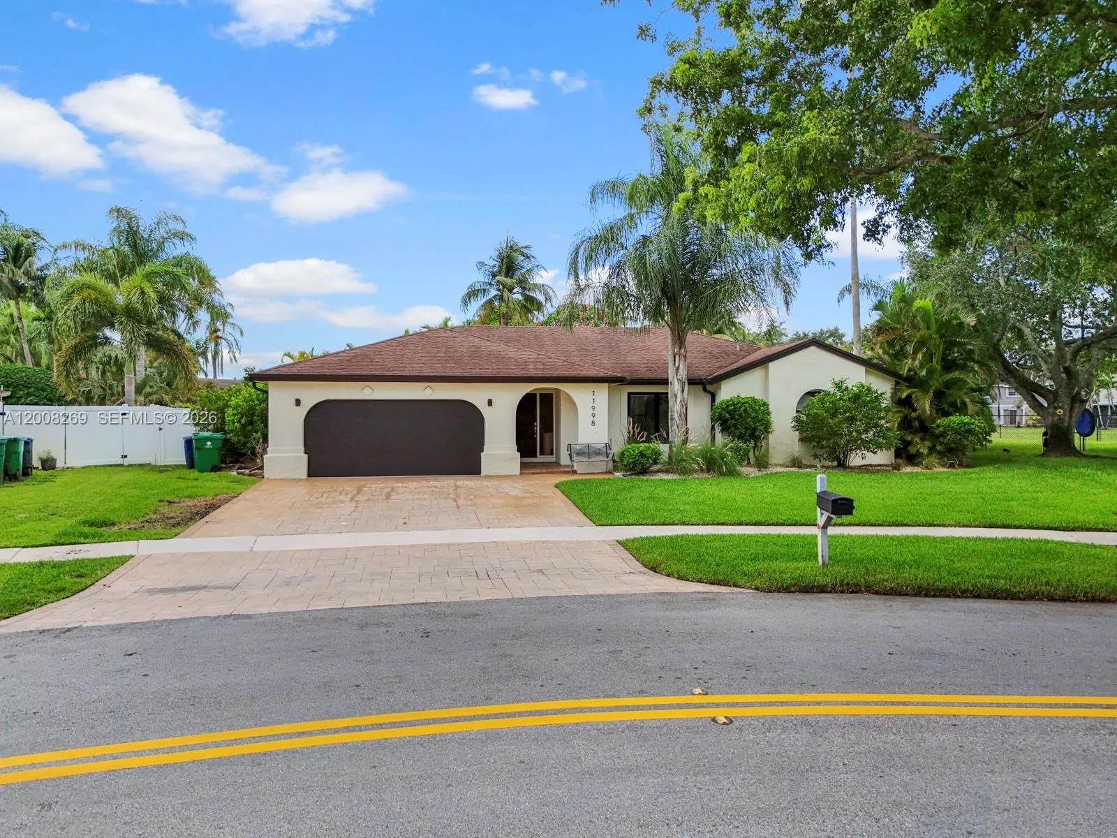 11998 SW 51st Ct, Cooper City FL 33330