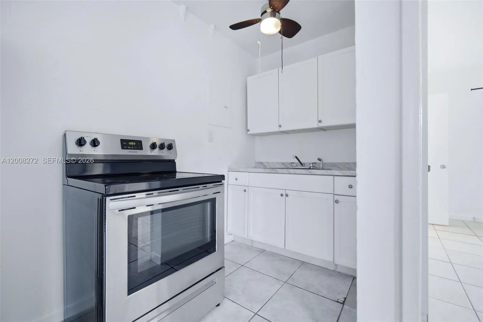 823-825 NW 9th St, Hallandale Beach FL 33009