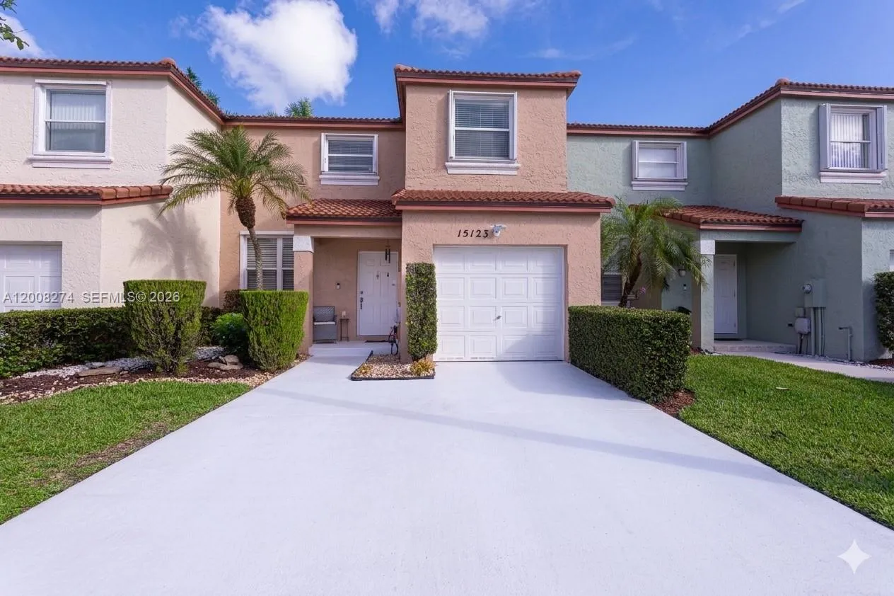 15123 NW 8th St, Pembroke Pines FL 33028