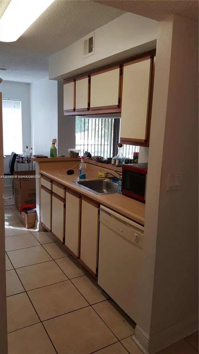 5646 Rock Island Rd # 205, Tamarac FL 33319