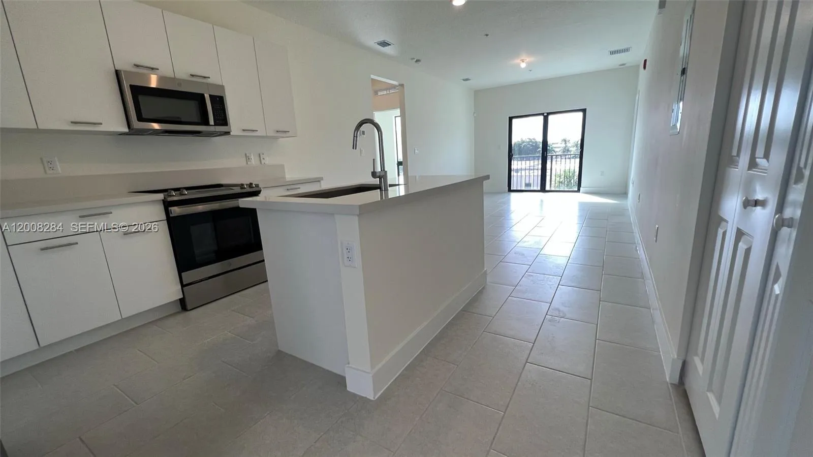 8167 NW 41st St # 307, Doral FL 33166