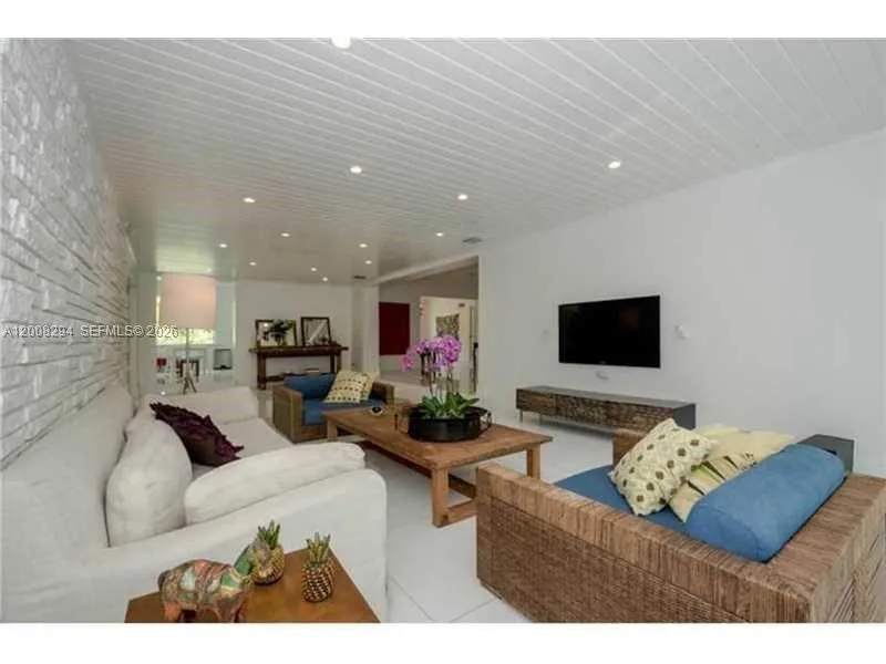 173 S Shore Dr S, Miami FL 33133