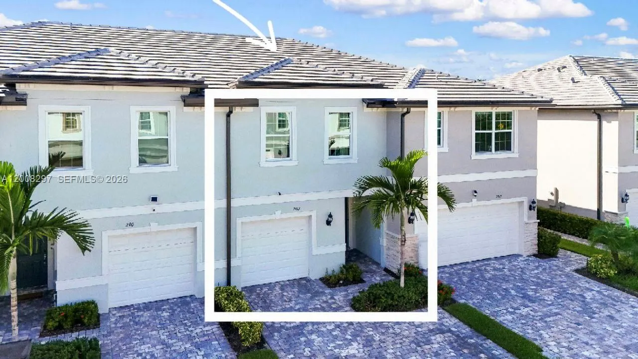 2913 Olivia Ave, Lauderdale Lakes FL 33311