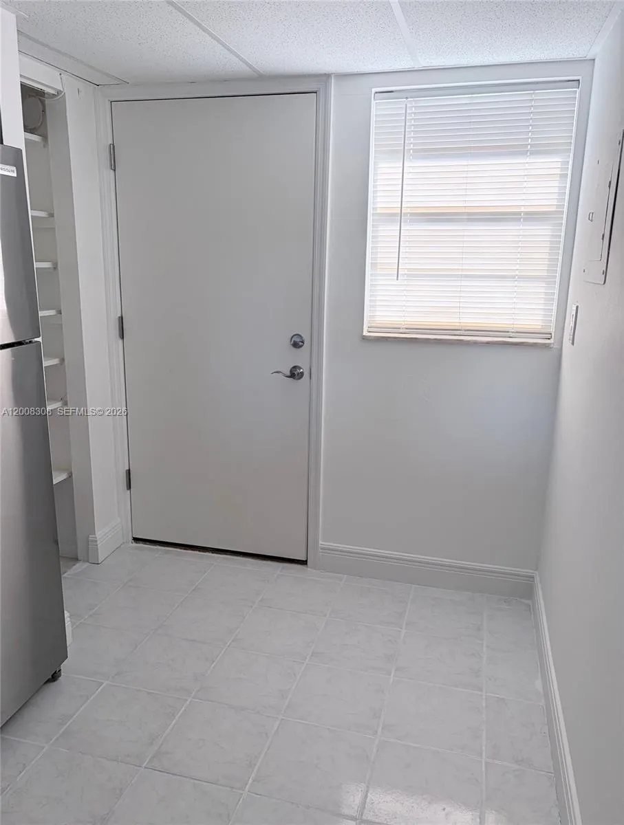 1780 NE 191st St # 2, Miami FL 33179