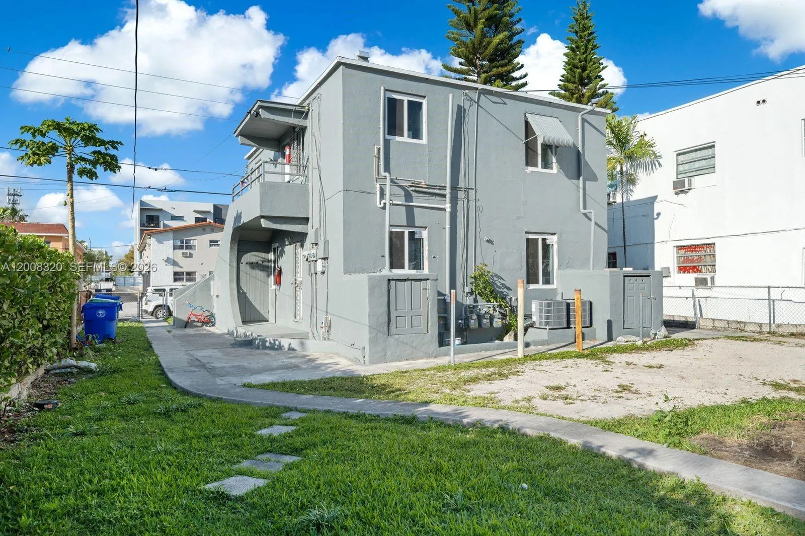 842 SW 3rd St, Miami FL 33130