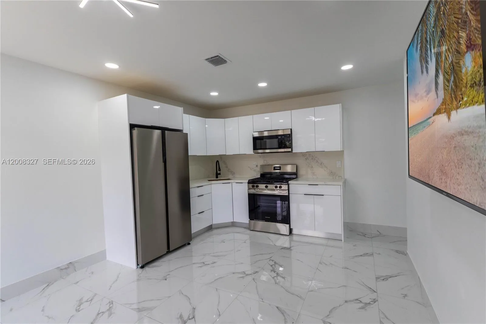 3001 SW 35th Ave, West Park FL 33023