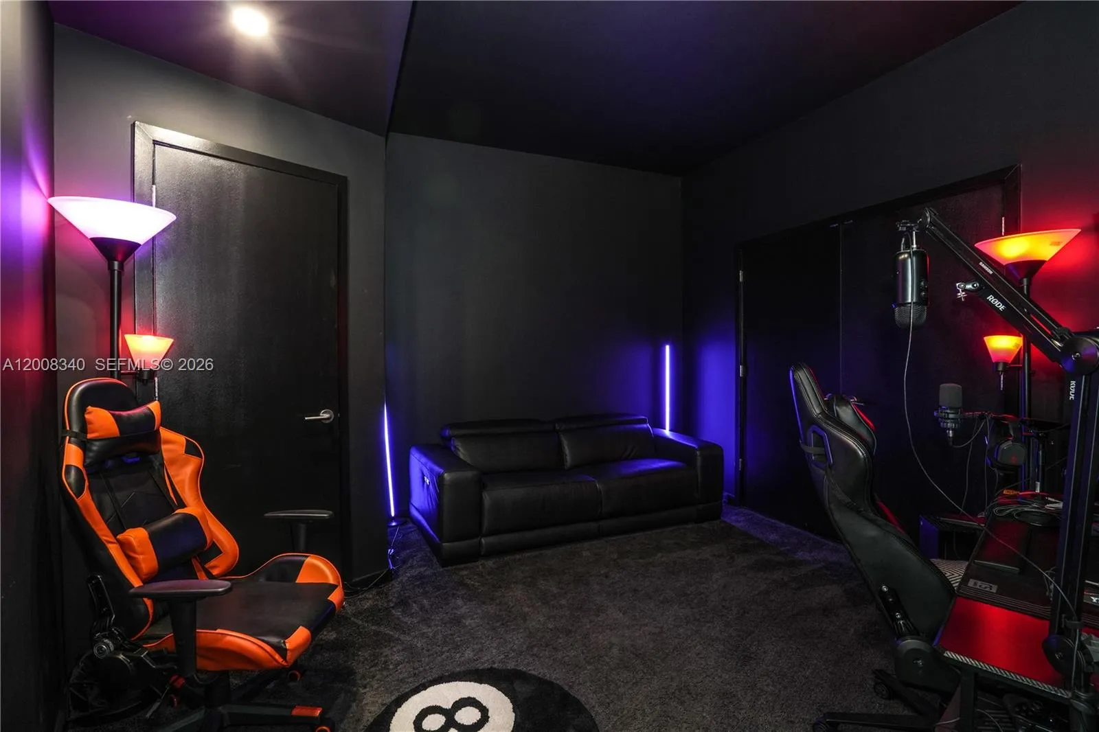 851 NE 1st Ave # 2101, Miami FL 33132