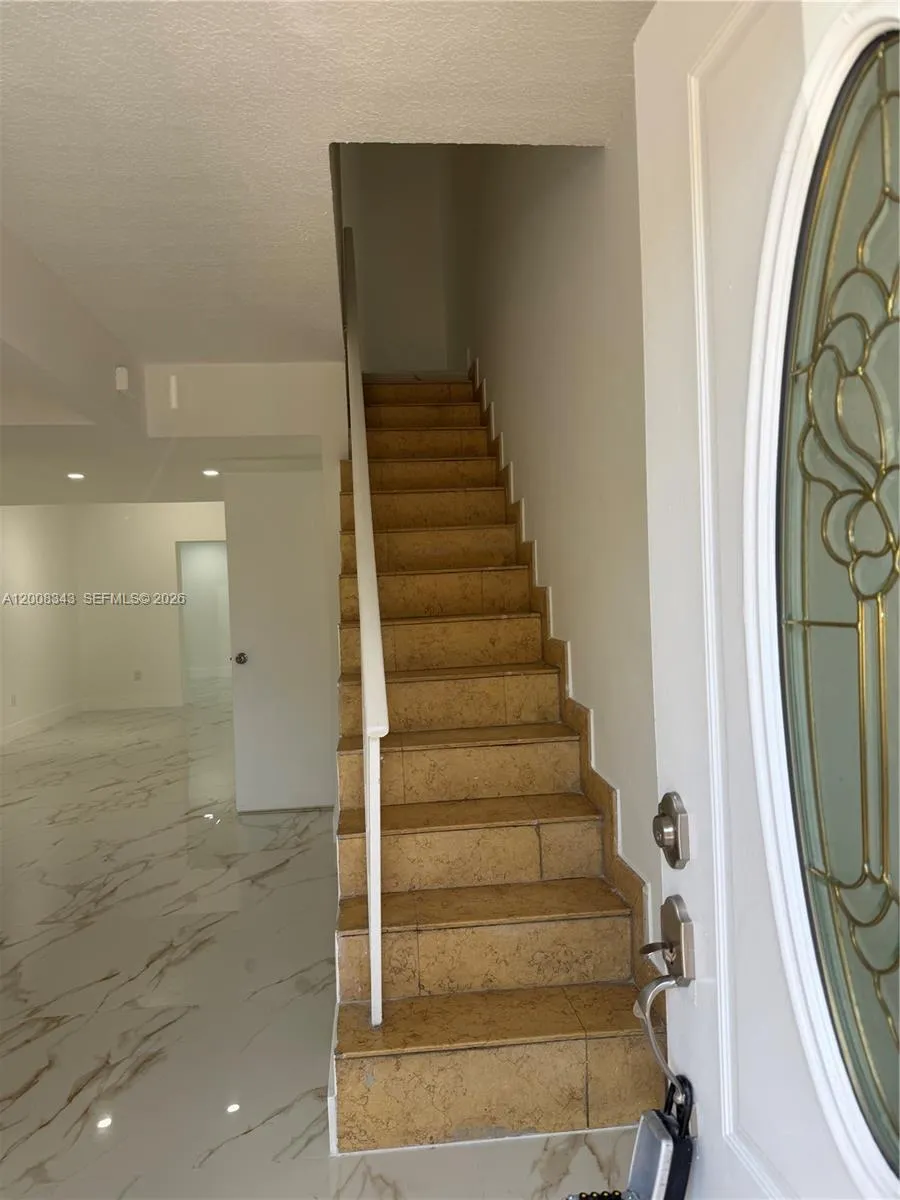 2669 W 52nd St # 12, Hialeah FL 33016